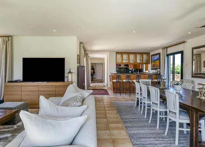 Luxury Golf Torremirona Navata