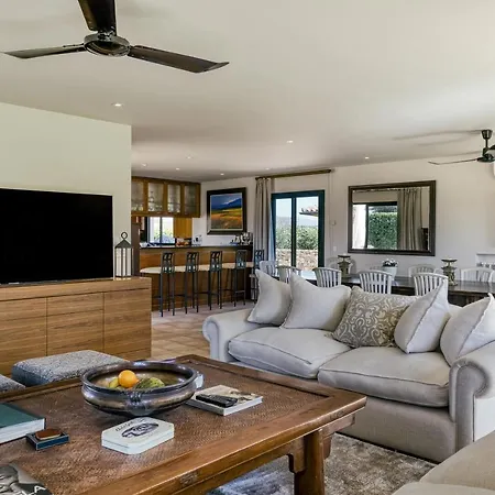 Luxury Golf Torremirona Villa *