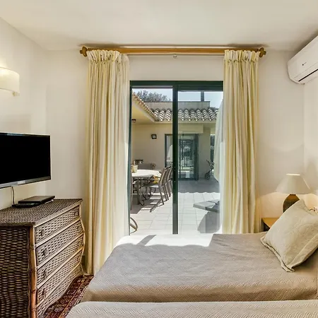 Villa Luxury Golf Torremirona Navata