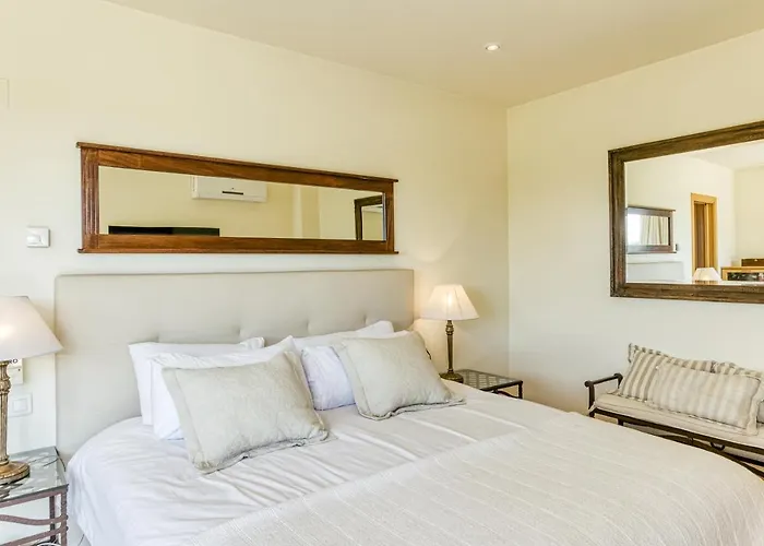 Luxury Golf Torremirona Villa *